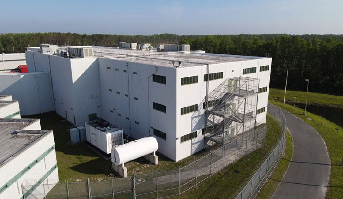 An aerial view of a building with stairs.